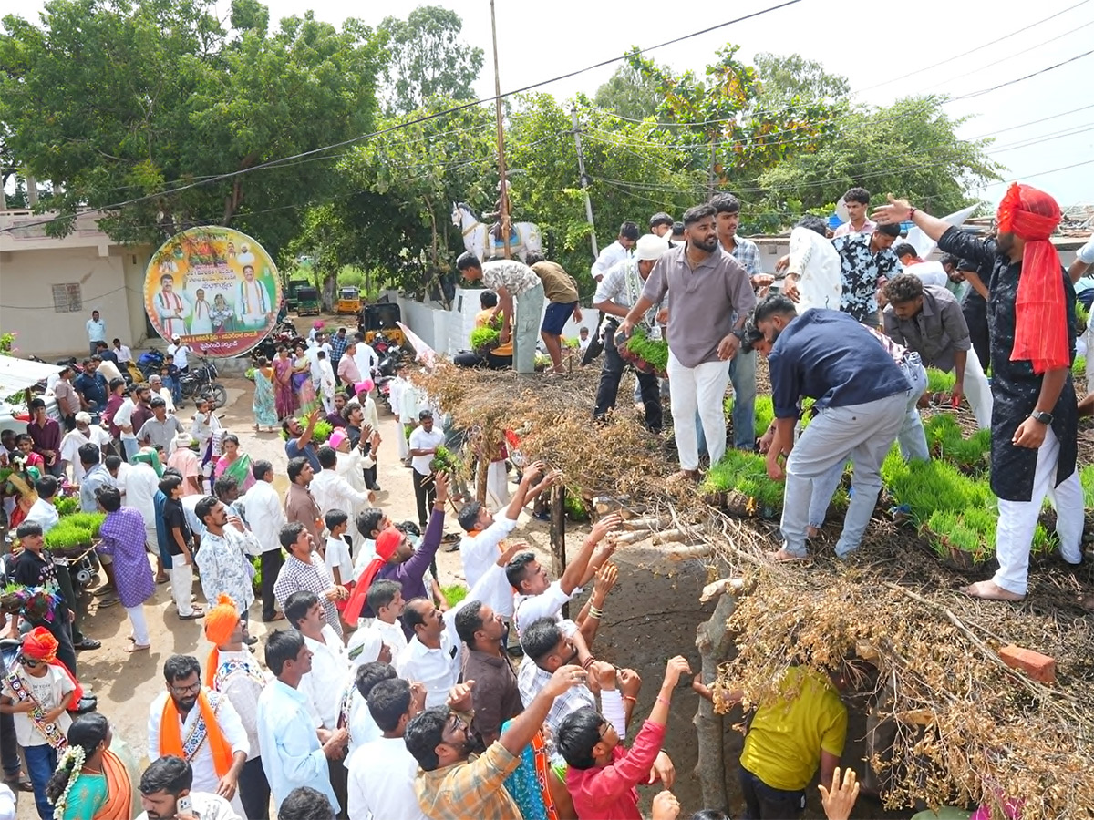 Teej celebrations reach a fever pitch in Ranga Reddy14
