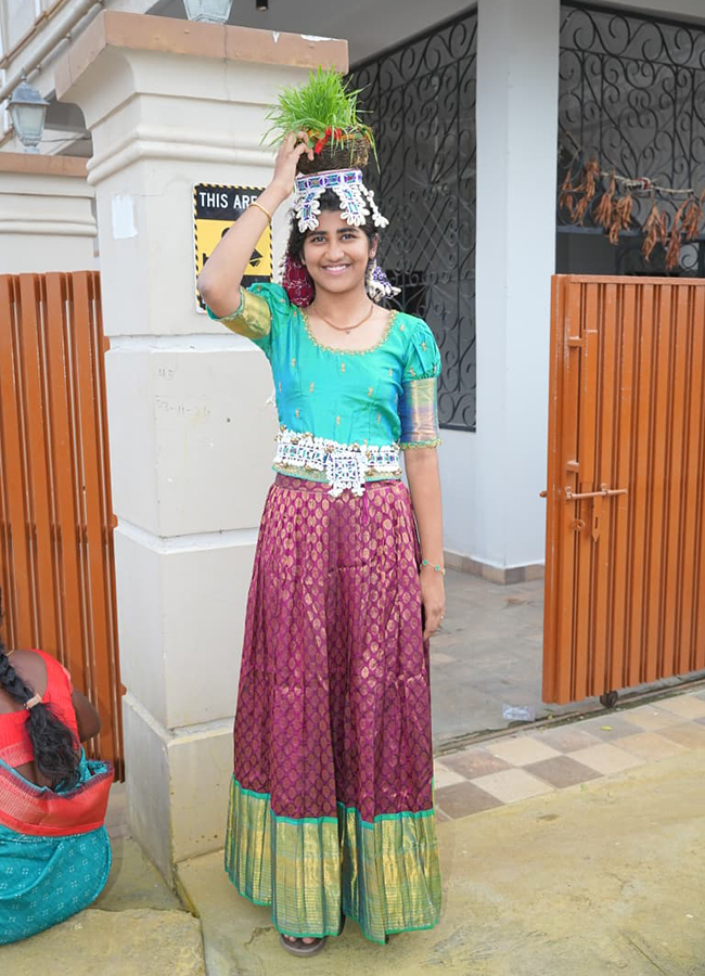 Teej celebrations reach a fever pitch in Ranga Reddy6