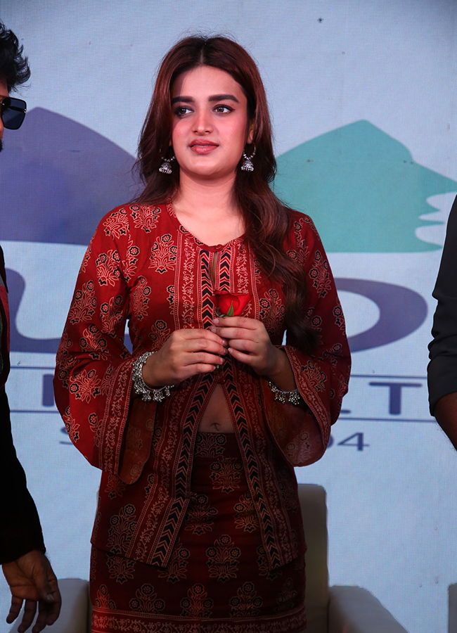 Actress Nidhhi Agerwal at Hyderabad Viral Photos3