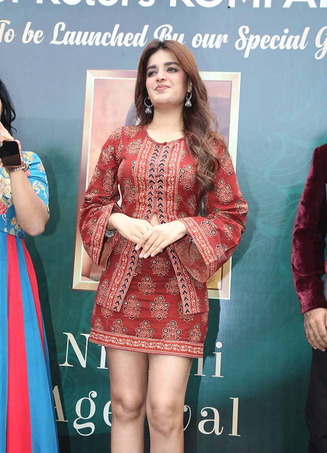 Actress Nidhhi Agerwal at Hyderabad Viral Photos4