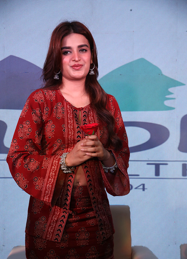 Actress Nidhhi Agerwal at Hyderabad Viral Photos9