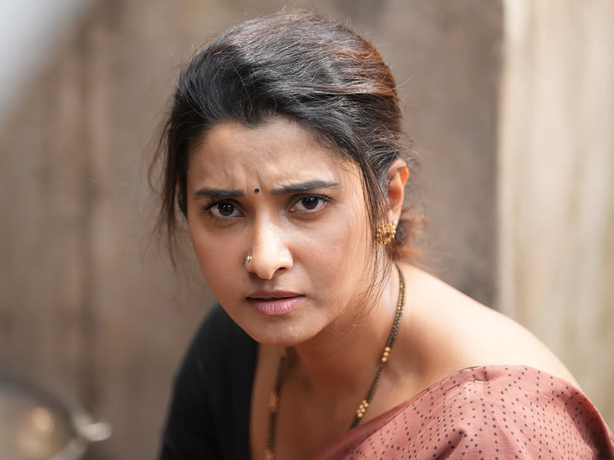 Actress Priya Bhavani Shankar Irumudi Movie Working Stills HD9