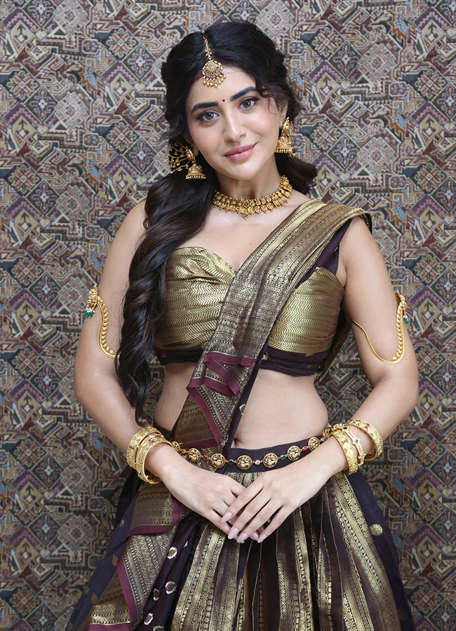 Actress Rashi SIngh At Rambha Urvasi Menaka Movie Photos17