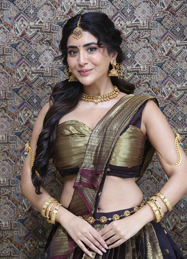 Actress Rashi SIngh At Rambha Urvasi Menaka Movie Photos18