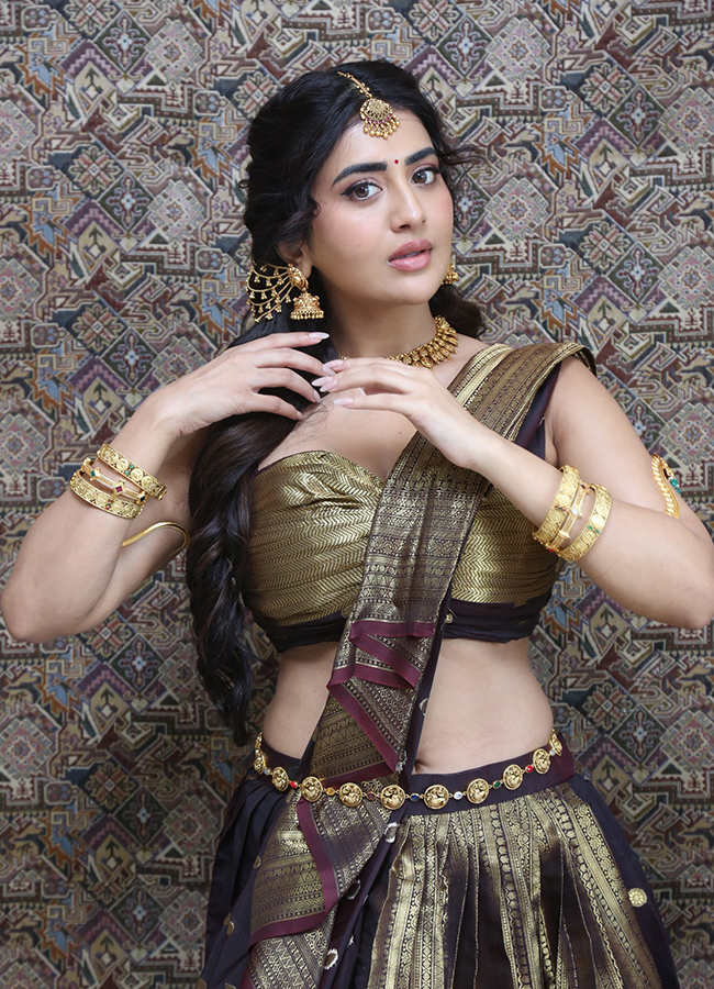Actress Rashi SIngh At Rambha Urvasi Menaka Movie Photos19