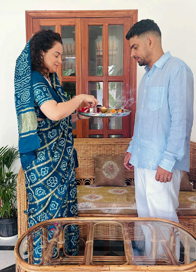 Bollywood Actress Kangana Ranaut Celebrates Raksha Bandhan Photos4