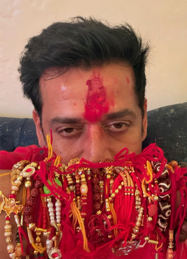 Raksha Bandhan Special: Celebrities Tied Rakhi Photos20