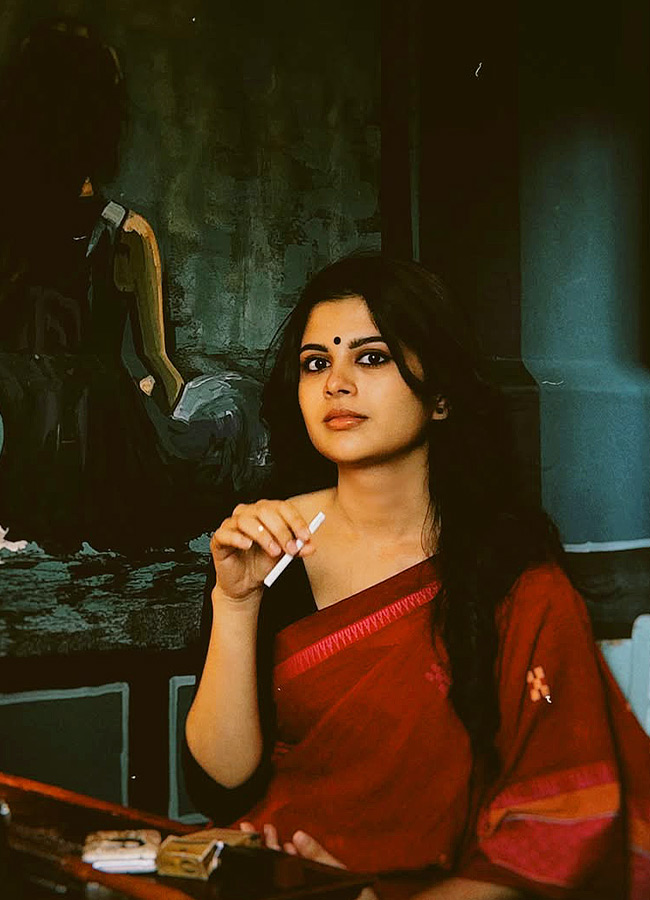DC Beauty Sanjana Glamorous Pics Photos2
