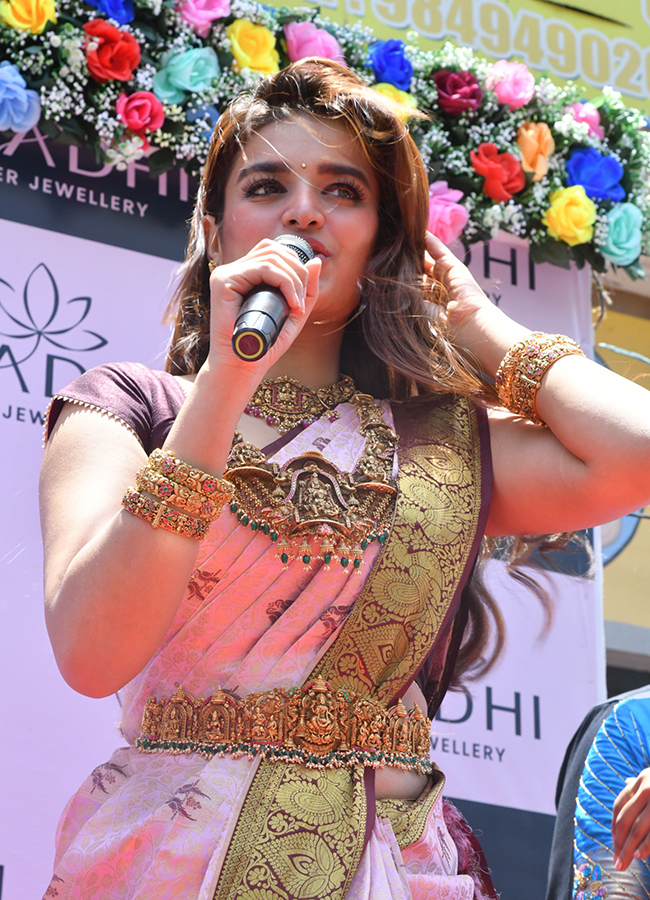 Actress Nidhhi Agerwal at Nellore Viral Photos19