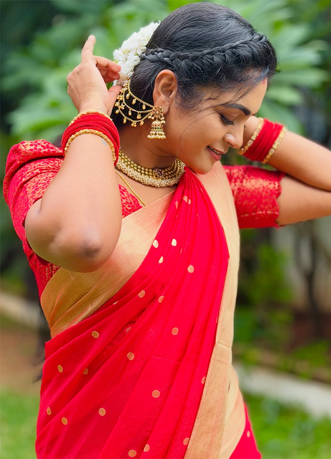 Serial Actress Sirisha Gives Clarity About Her Second Marriage HD Photos8