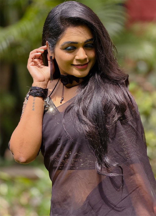 Serial Actress Sirisha Gives Clarity About Her Second Marriage HD Photos9