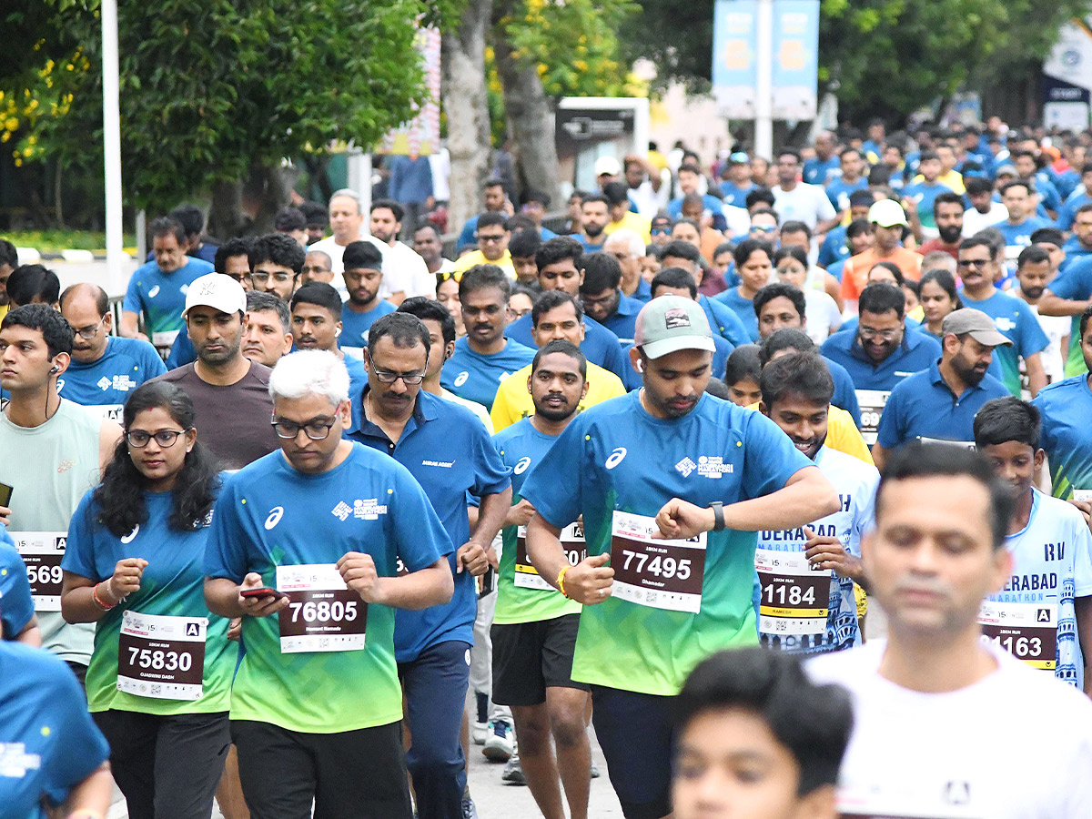 Hyderabad Hosts an Enthusiastic 10K Run Photos10