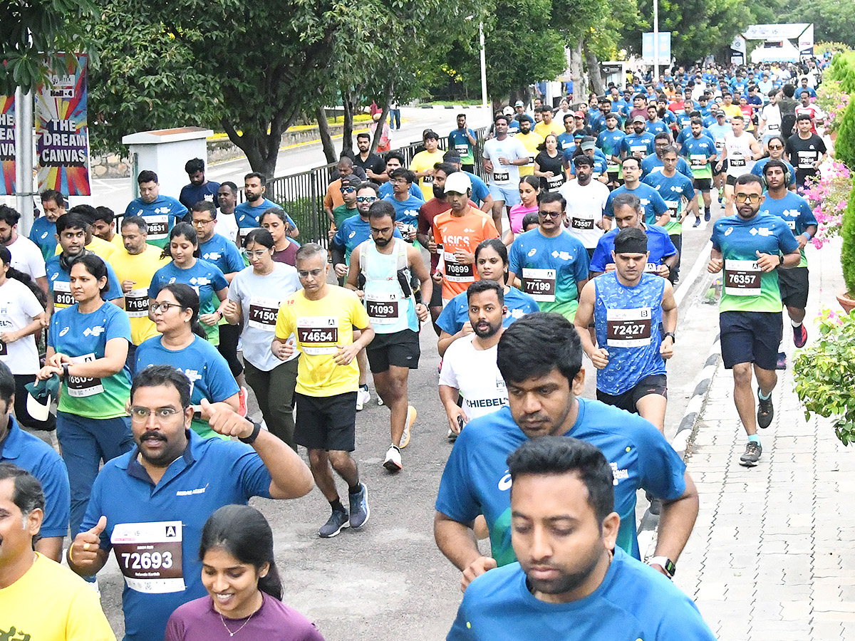 Hyderabad Hosts an Enthusiastic 10K Run Photos12