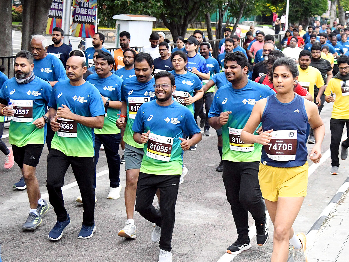 Hyderabad Hosts an Enthusiastic 10K Run Photos13