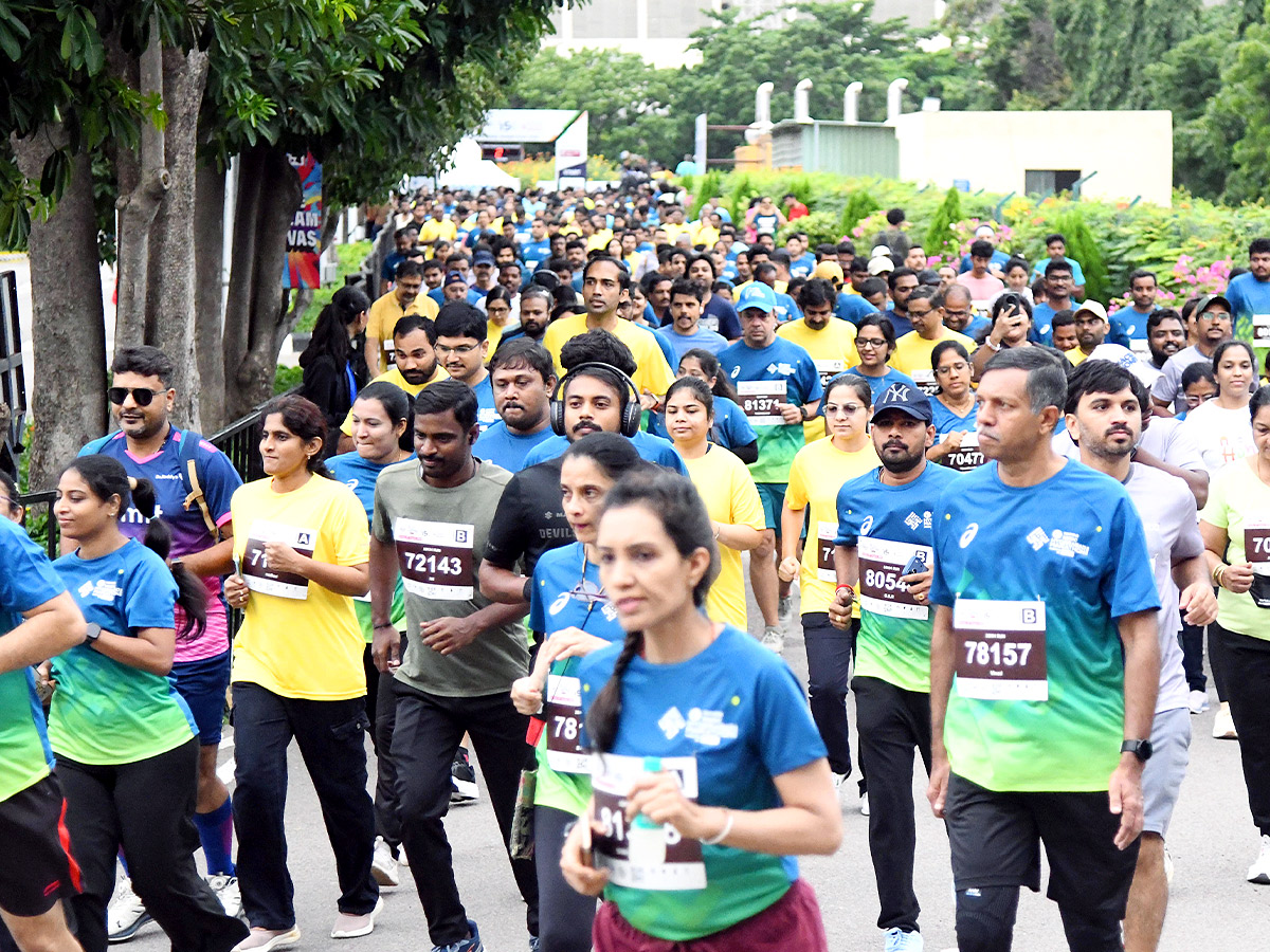 Hyderabad Hosts an Enthusiastic 10K Run Photos14