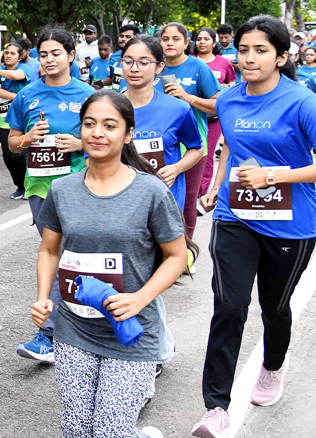 Hyderabad Hosts an Enthusiastic 10K Run Photos17