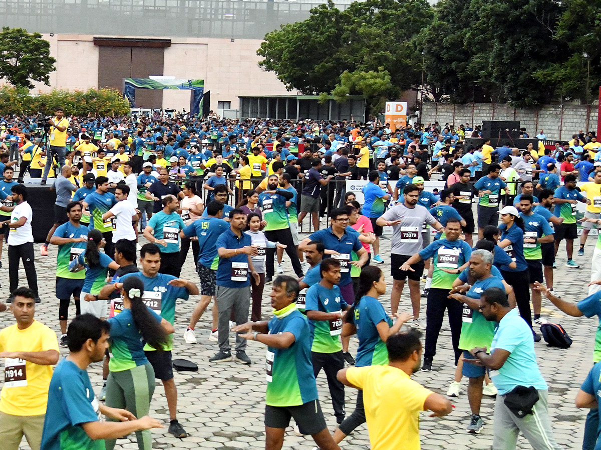 Hyderabad Hosts an Enthusiastic 10K Run Photos4