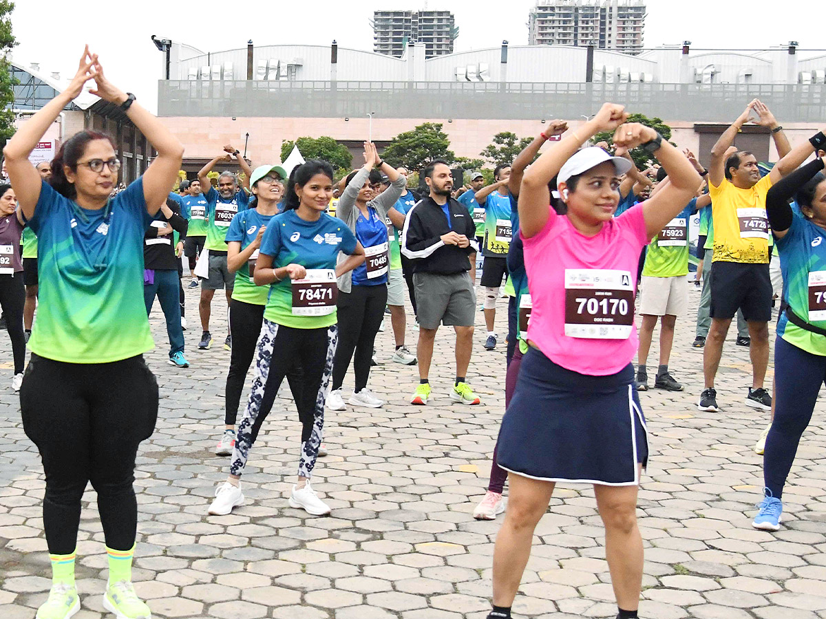 Hyderabad Hosts an Enthusiastic 10K Run Photos5