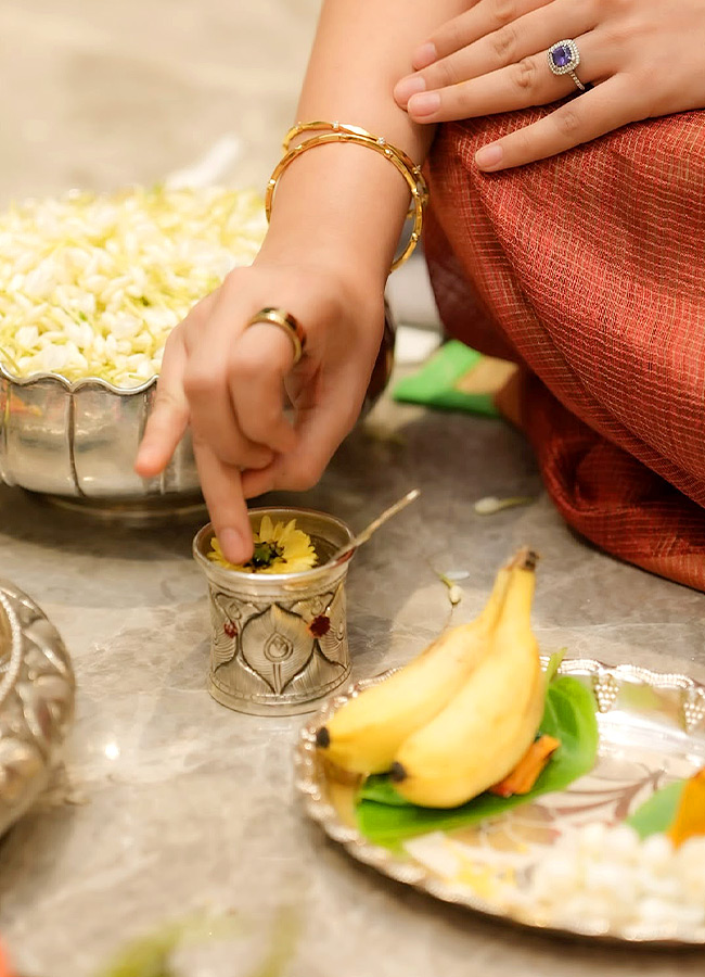 Actress Celebrates Varalakshmi Vratam at Home in Grand Style Photos11