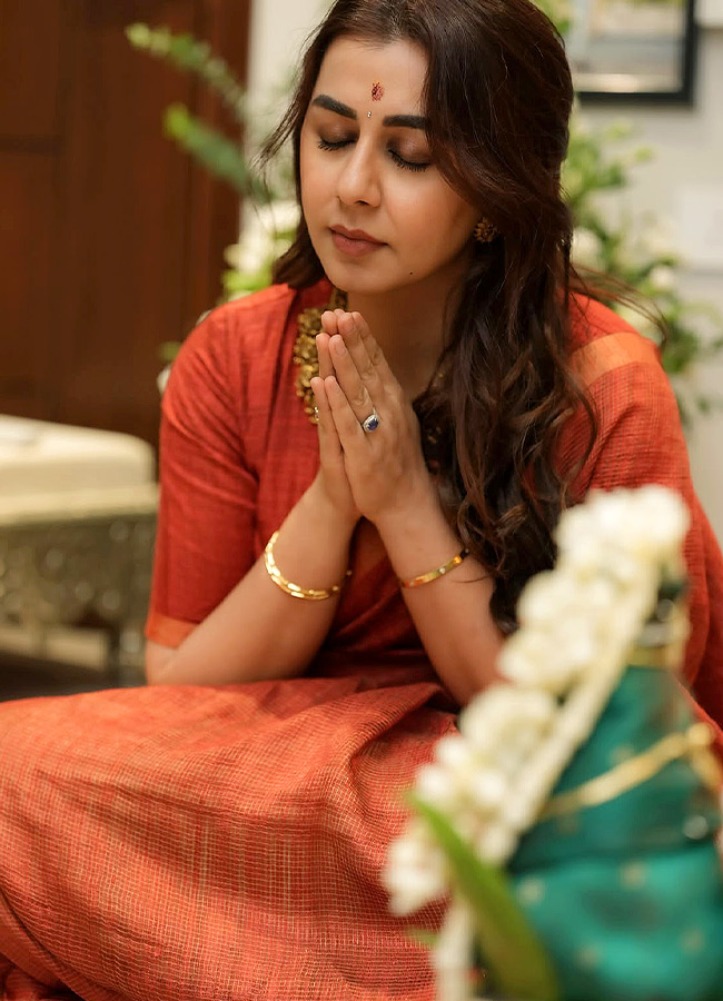 Actress Celebrates Varalakshmi Vratam at Home in Grand Style Photos2
