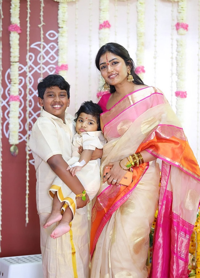 Actress Eesha Rebba New House warming Ceremony Photos Goes Viral3
