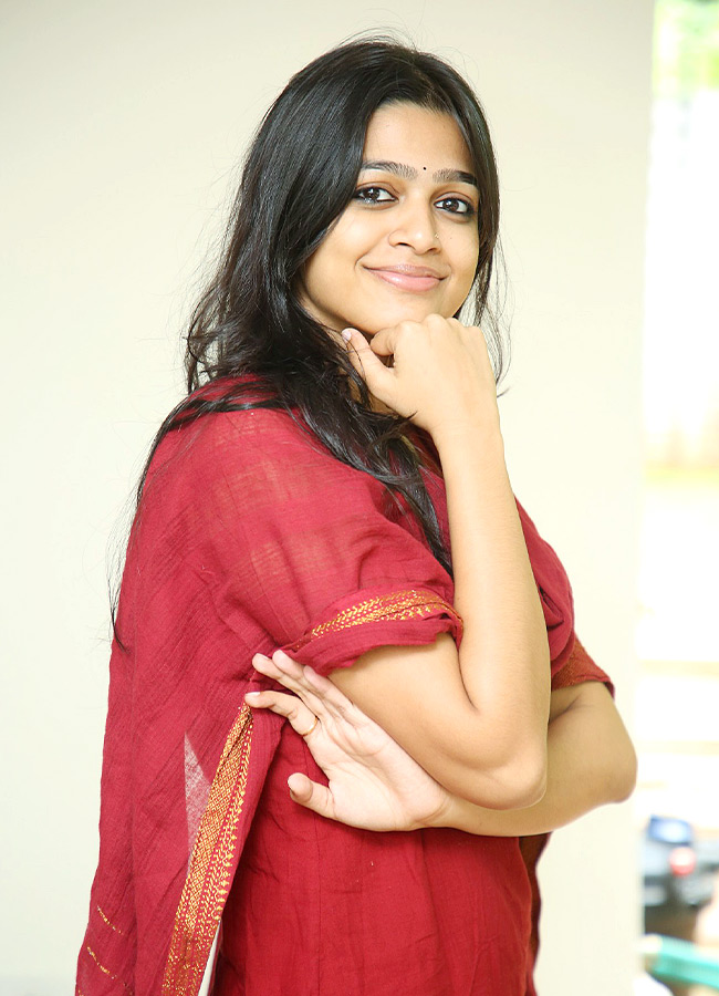 Romanchakam Heroine Ananthika Glamorous Looks Photos12