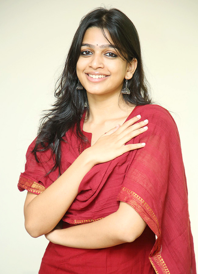 Romanchakam Heroine Ananthika Glamorous Looks Photos13