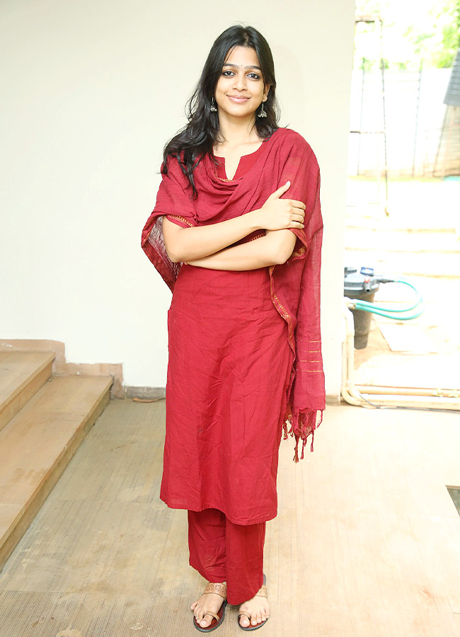 Romanchakam Heroine Ananthika Glamorous Looks Photos15