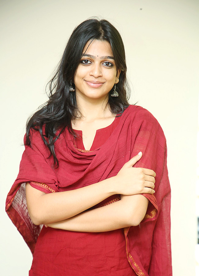 Romanchakam Heroine Ananthika Glamorous Looks Photos7