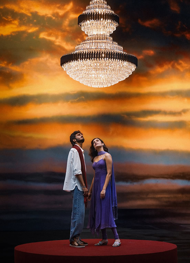 Sai Abhyankkar And Bhagyashri Borse Radhimaa Song Trending Now2