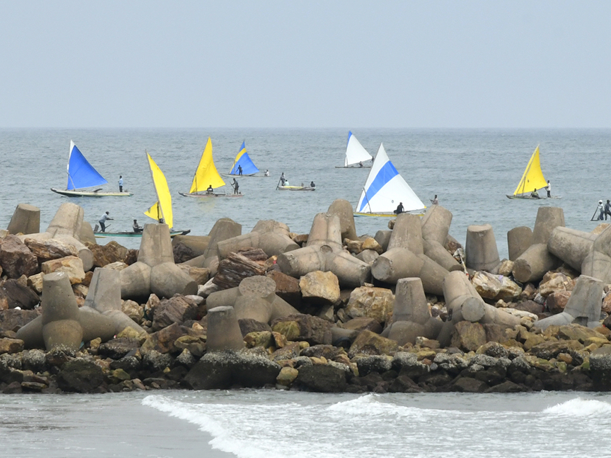 Visakhapatnam Beach Sunday Special Photos11