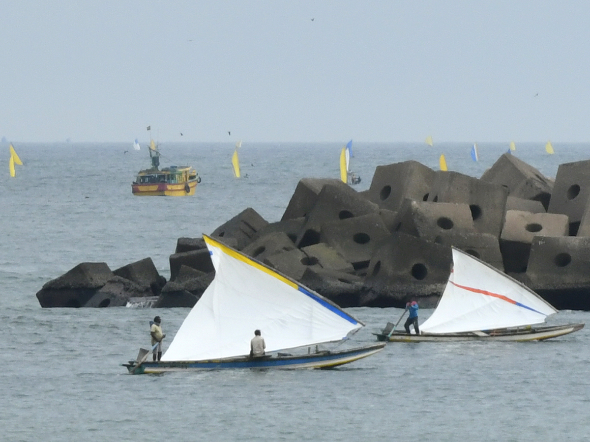Visakhapatnam Beach Sunday Special Photos12