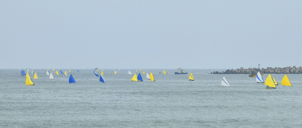 Visakhapatnam Beach Sunday Special Photos15