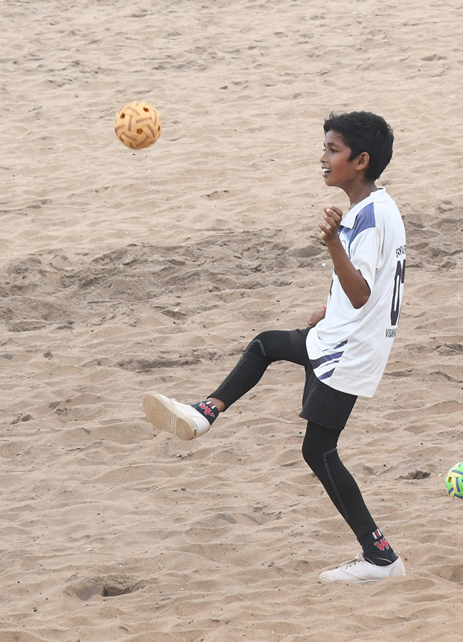 Visakhapatnam Beach Sunday Special Photos16