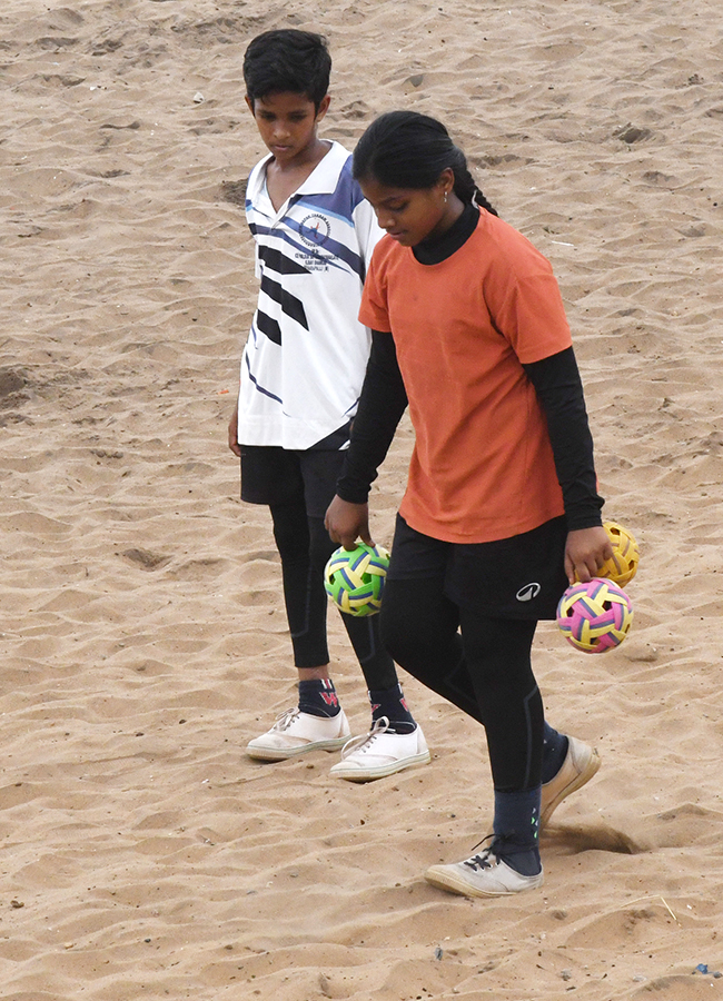 Visakhapatnam Beach Sunday Special Photos17