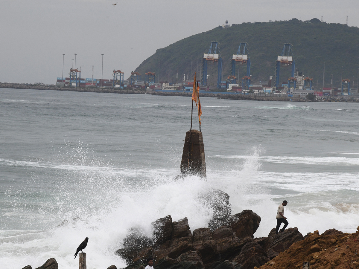 Visakhapatnam Beach Sunday Special Photos21