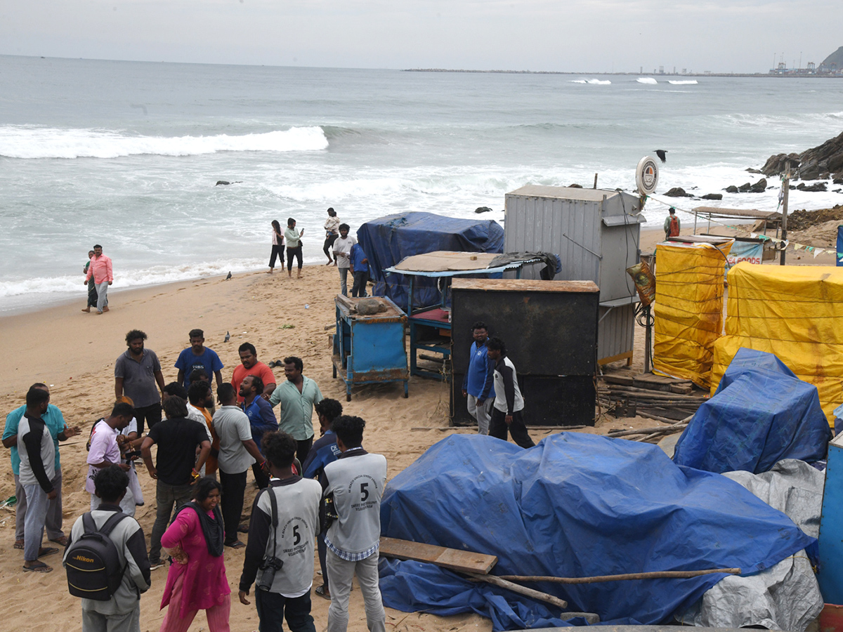Visakhapatnam Beach Sunday Special Photos22