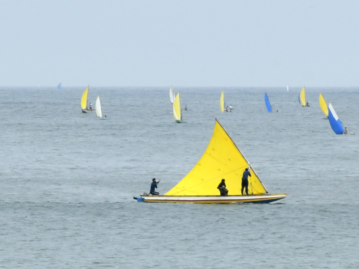 Visakhapatnam Beach Sunday Special Photos3