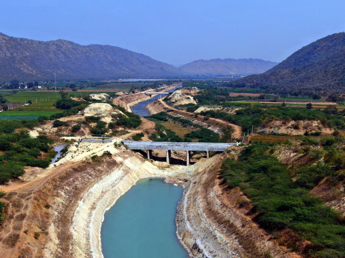 YS Jagan launches Veligonda tunnels in Prakasam district15