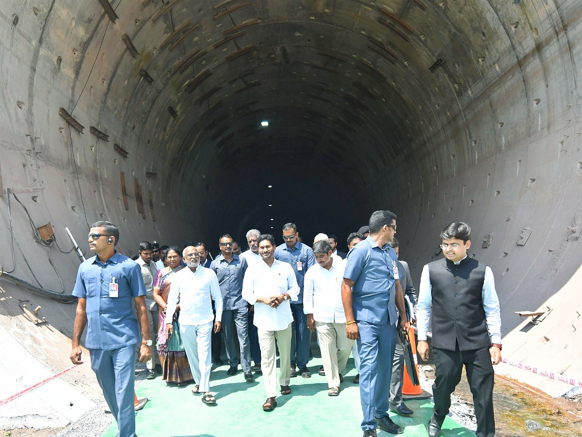 YS Jagan launches Veligonda tunnels in Prakasam district22