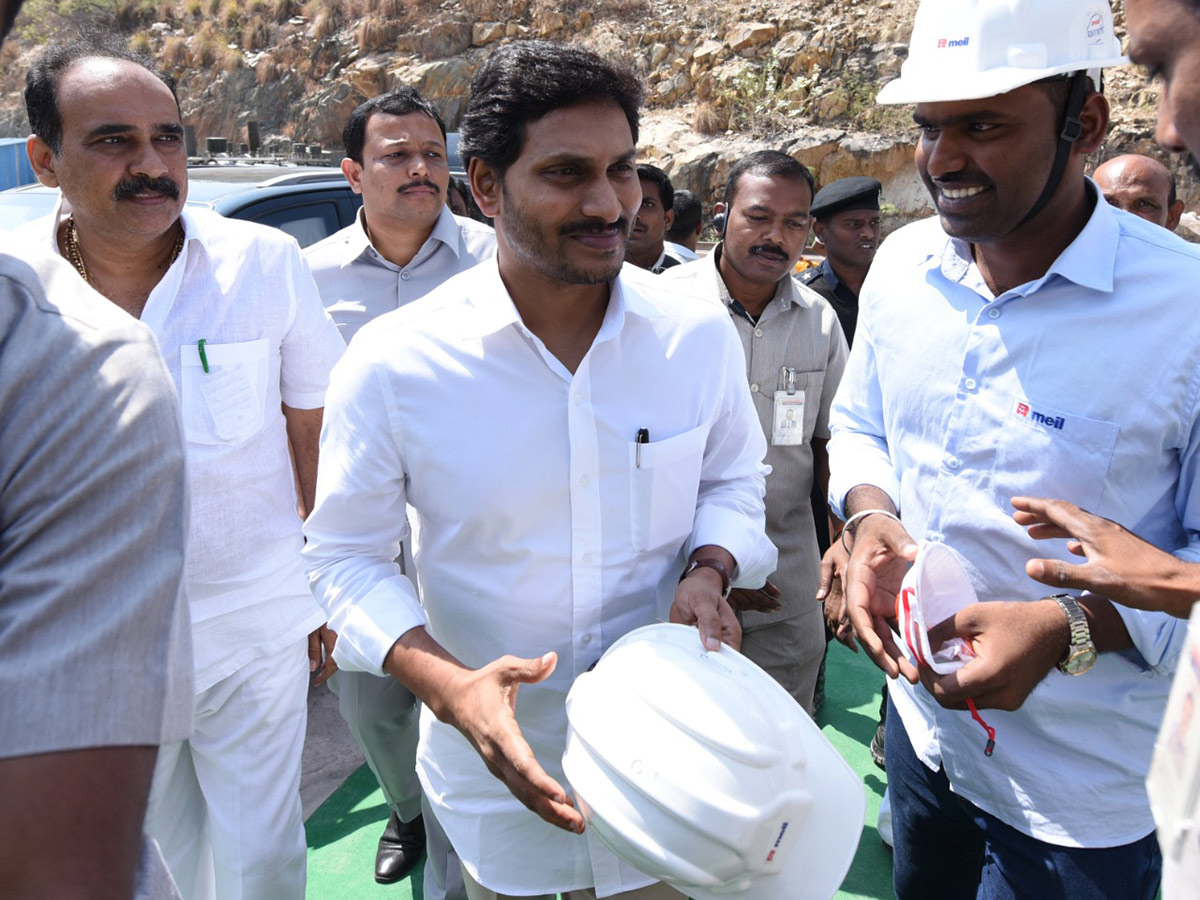 YS Jagan launches Veligonda tunnels in Prakasam district4