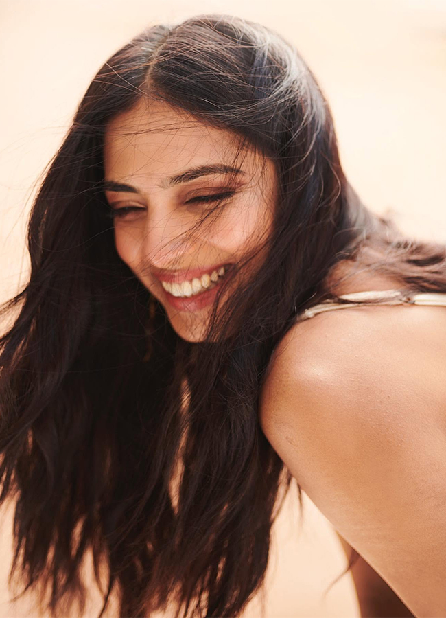 Actress Malavika Mohanan Birthday Special Photos17