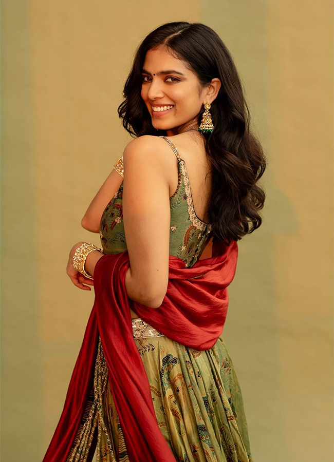 Actress Malavika Mohanan Birthday Special Photos5