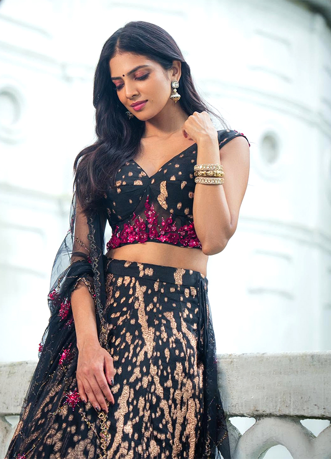 Actress Malavika Mohanan Birthday Special Photos7