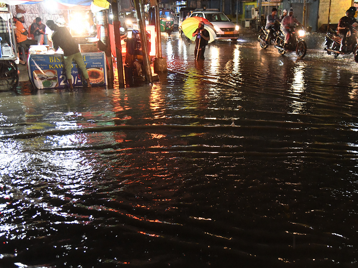 Heavy Rain Lashes Hyderabad Photos1