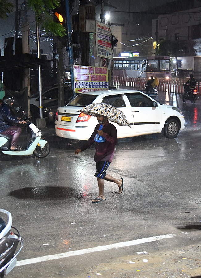 Heavy Rain Lashes Hyderabad Photos22