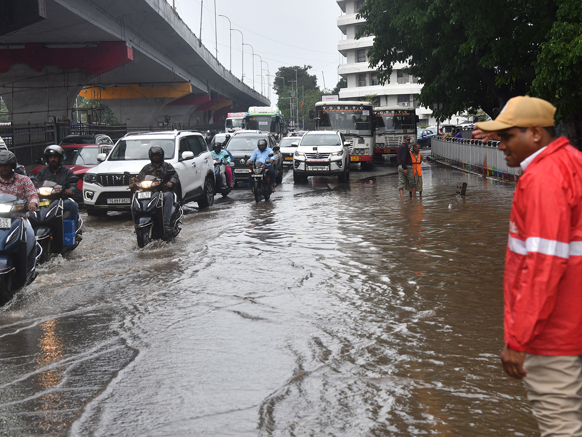 Heavy Rain Lashes Hyderabad Photos5