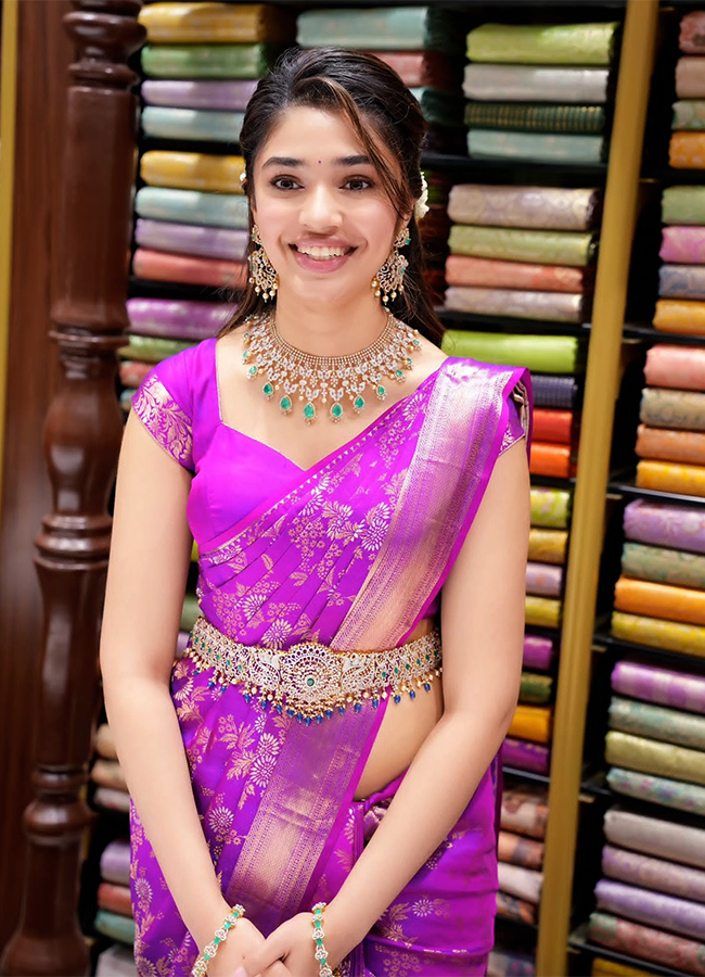 Krithi Shetty Shopping Mall Grand Opening in Mancherial2