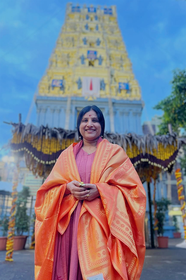 Singer mangli visited In simhachalam temple Photos2