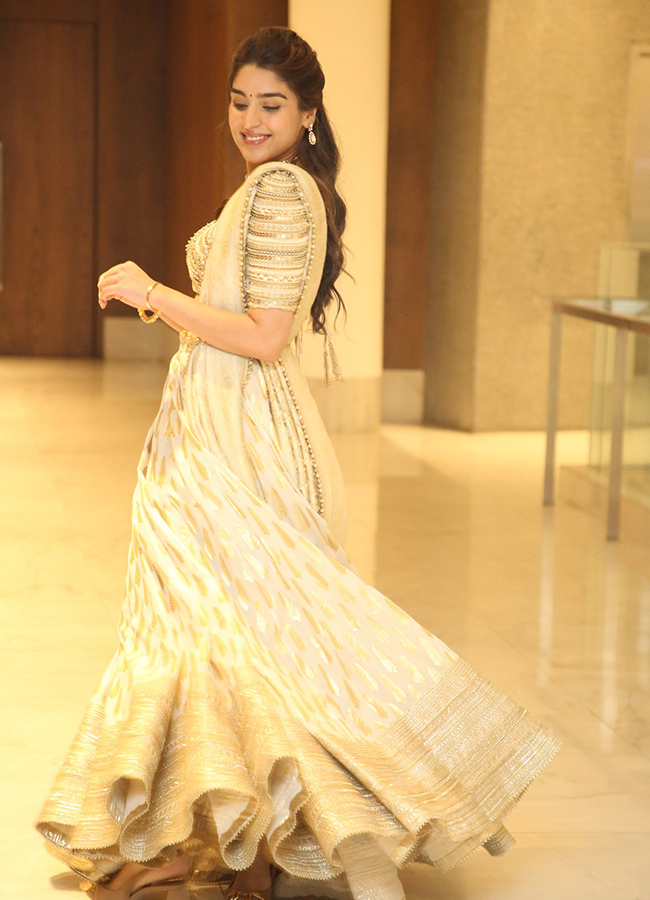 Tollywood Actress Yukti Thareja KJQ Movie Latest Photos Viral3